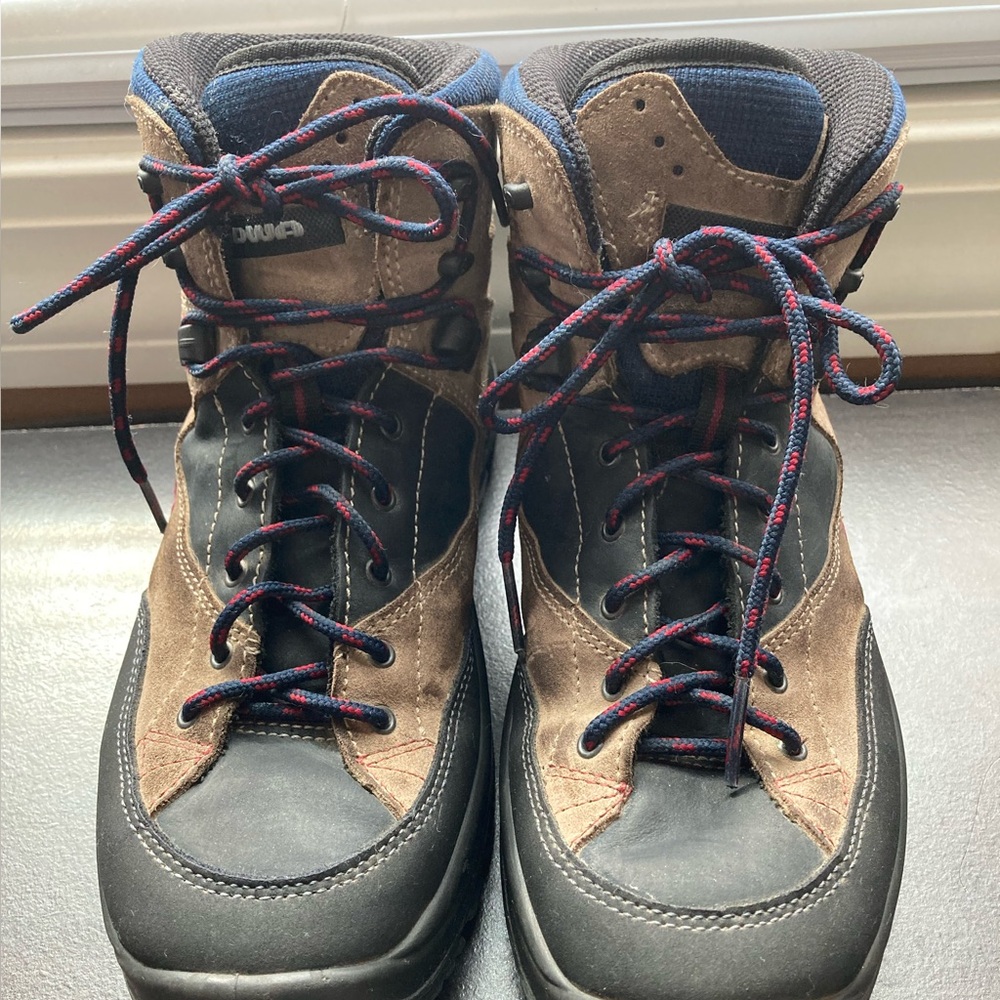 Lowa Hiking Boot
